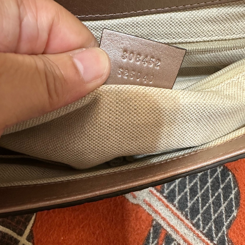 Gucci Metallic Blush Crossbody Bag - Picture 11 of 14